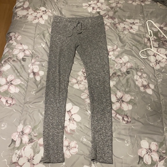 Fashion Nova wonderlust leggings grey - Picture 2 of 2